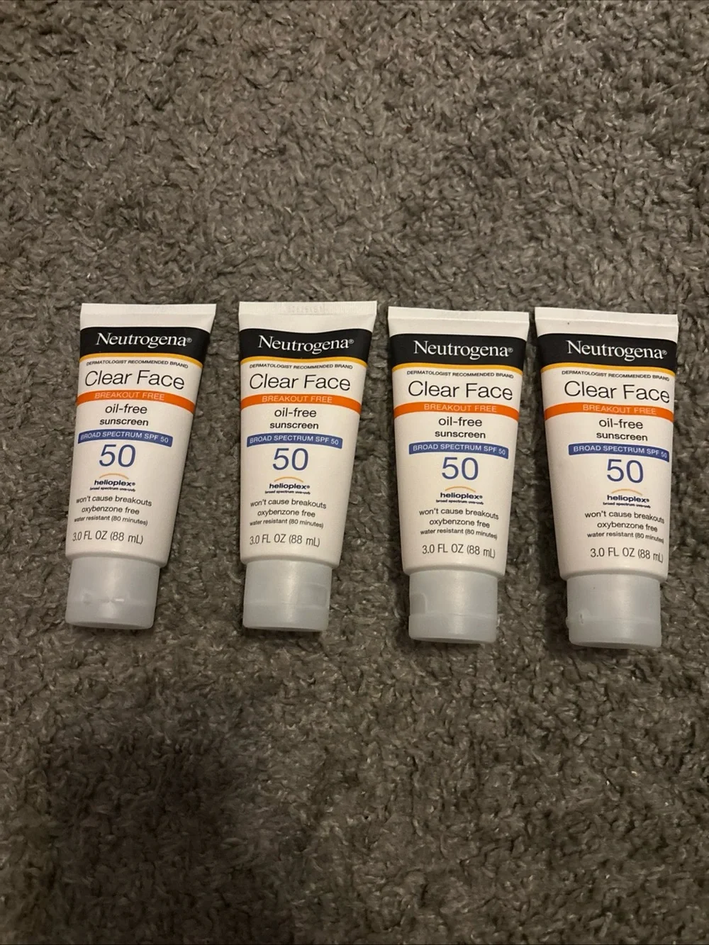 Neutrogena Clear Face Oil-Free Sunscreen SPF 50 - White